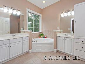 1006 COLUMBINE - Photo 17