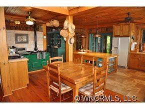 290 Winterberry Drive - Photo 3
