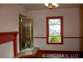 303 Montreat Road - Photo 3