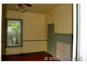 303 Montreat Road - Photo 4