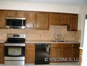 121 Surry Lane - Photo 5