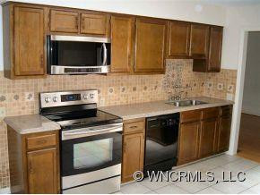 121 Surry Lane - Photo 6