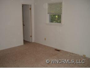 121 Surry Lane - Photo 8