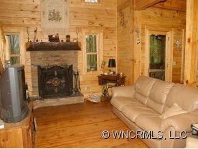 556 ROARING CREEK LANE - Photo 2