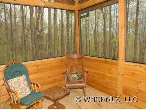 556 ROARING CREEK LANE - Photo 12