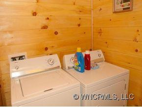 556 ROARING CREEK LANE - Photo 24