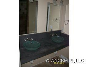 900 Toxaway Dr - Photo 6