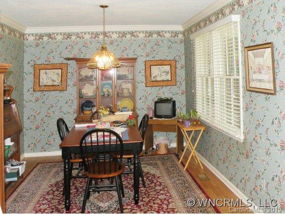 1008 Carousel Lane - Photo 6