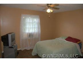 110 RASPBERRY POINT LN - Photo 8