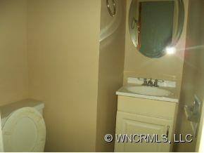 18 N. College St - Photo 4