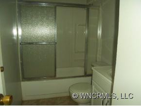 18 N. College St - Photo 5