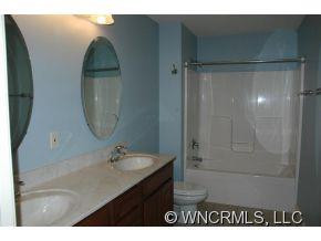 28 Trafalgar Circle - Photo 13