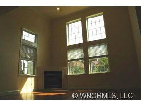 28 Trafalgar Circle - Photo 7