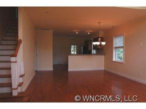 28 Trafalgar Circle - Photo 9