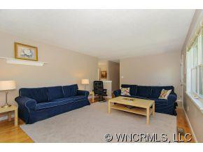19 Jupiter Heights - Photo 4