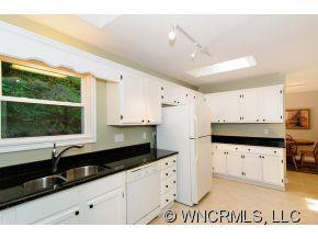 19 Jupiter Heights - Photo 7