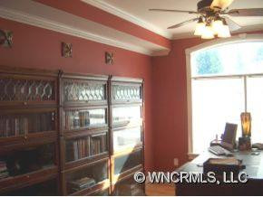 901 Hawk Ridge Dr - Photo 12
