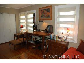 10 Cornelia Street - Photo 18