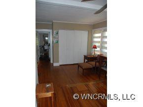 10 Cornelia Street - Photo 19