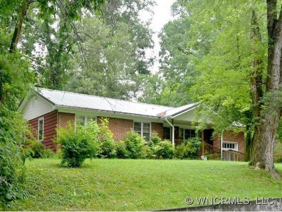 15 FOREST LANE