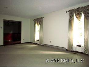 11 High Meadows Drive - Photo 2