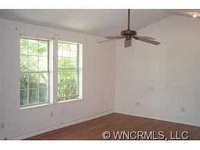 10 Myra Place - Photo 6