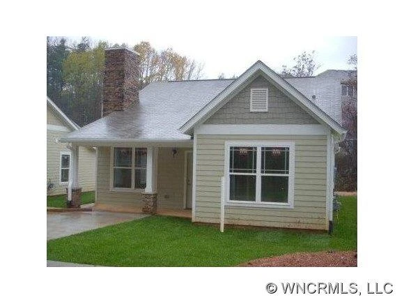2 Crestview Street