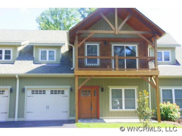 5 Roselyn Way