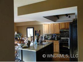 317 Robertson Street - Photo 2