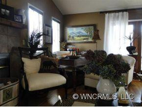 317 Robertson Street - Photo 13
