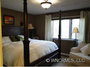 317 Robertson Street - Photo 3