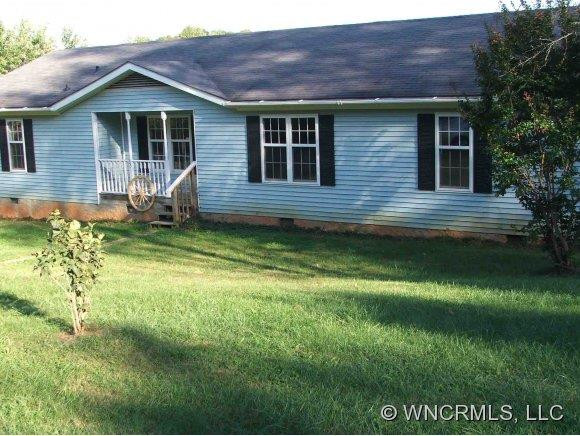 35 Twin Acres Drive