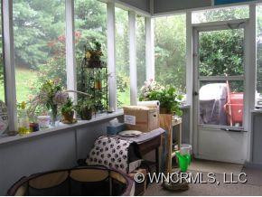 144 Derbyshire Dr. - Photo 9