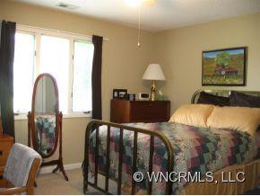 144 Derbyshire Dr. - Photo 10