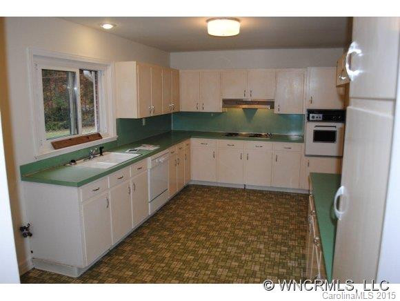 515 Oak Park Drive - Photo 5