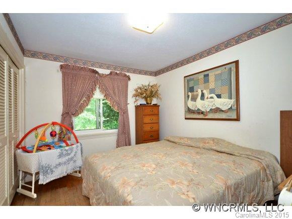 515 Oak Park Drive - Photo 9