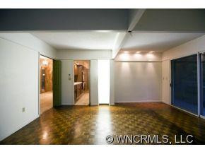 1094 West Club Boulevard - Photo 18