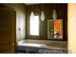 1094 West Club Boulevard - Photo 8