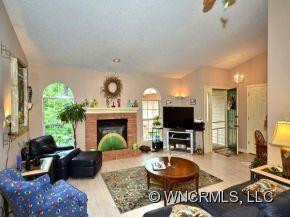 203 THISTLEDOWN COURT - Photo 2