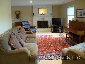 1832 Howard Gap Road - Photo 3