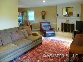 1832 Howard Gap Road - Photo 4