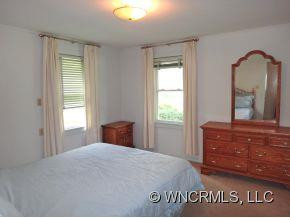 319 Longview - Photo 12