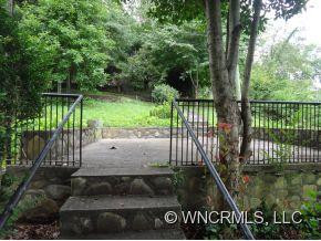 319 Longview - Photo 4