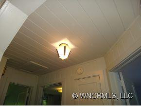 319 Longview - Photo 9