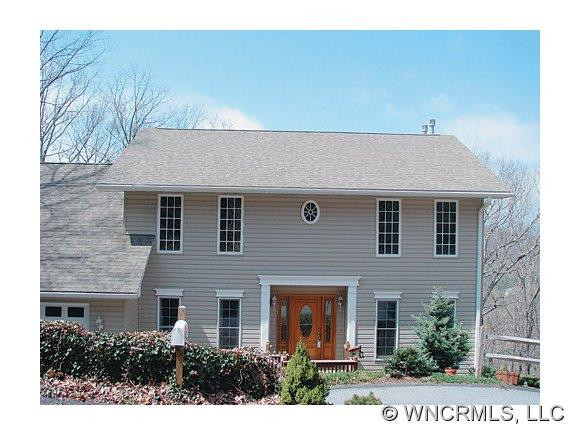 16 Skyview Court