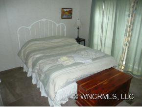 133 Lower Bat Cave Drive - Photo 8