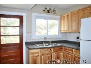 109 Flanders Avenue - Photo 3