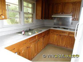 2214 Bracton Road - Photo 2