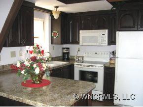 135 Polly's Court - Photo 7