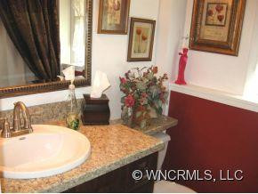 135 Polly's Court - Photo 10